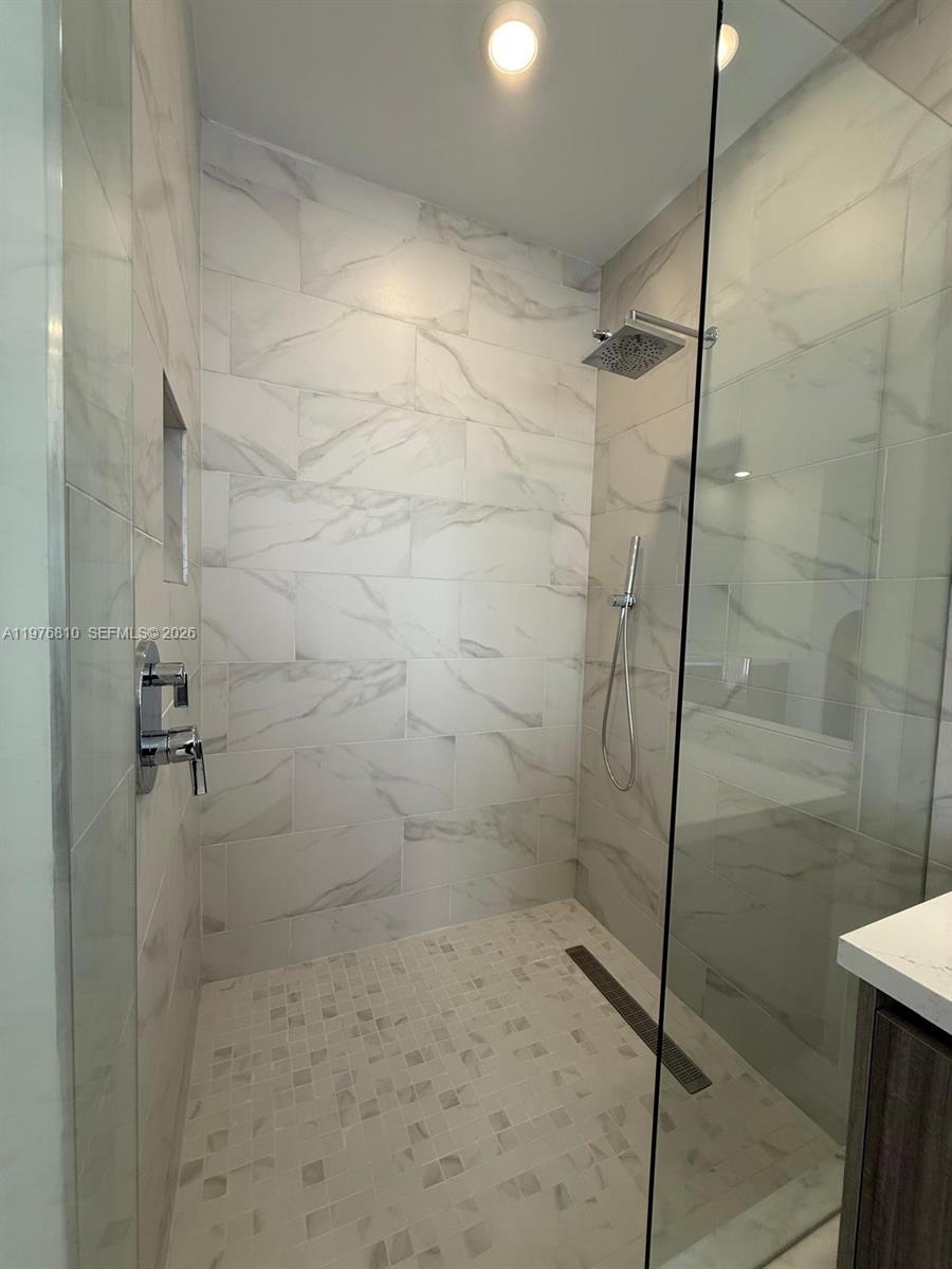 19616 NE 14th Ct Miami, FL 33179