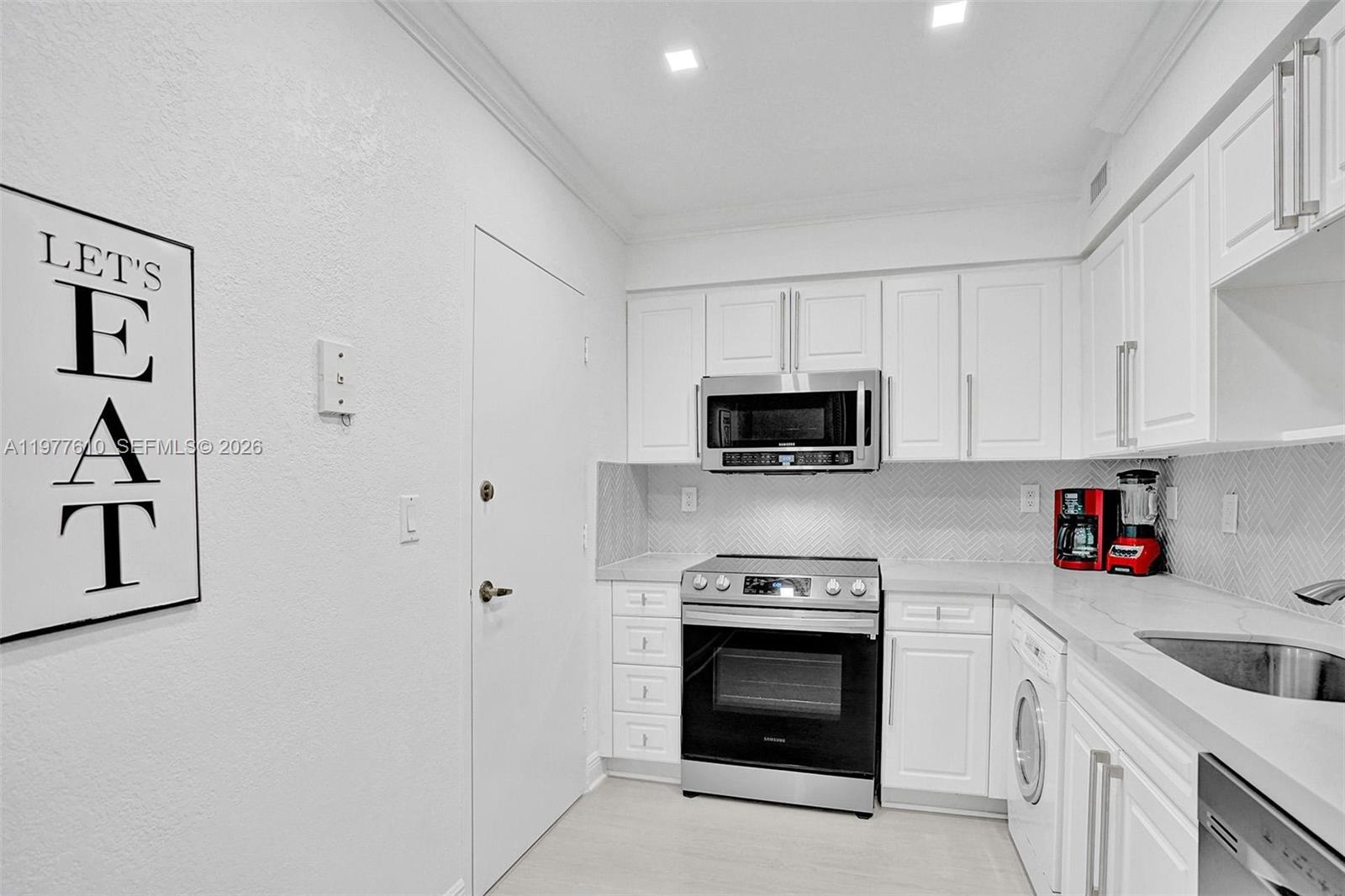 2501 S Ocean Dr #1615 (Available May 4) Hollywood, FL 33019