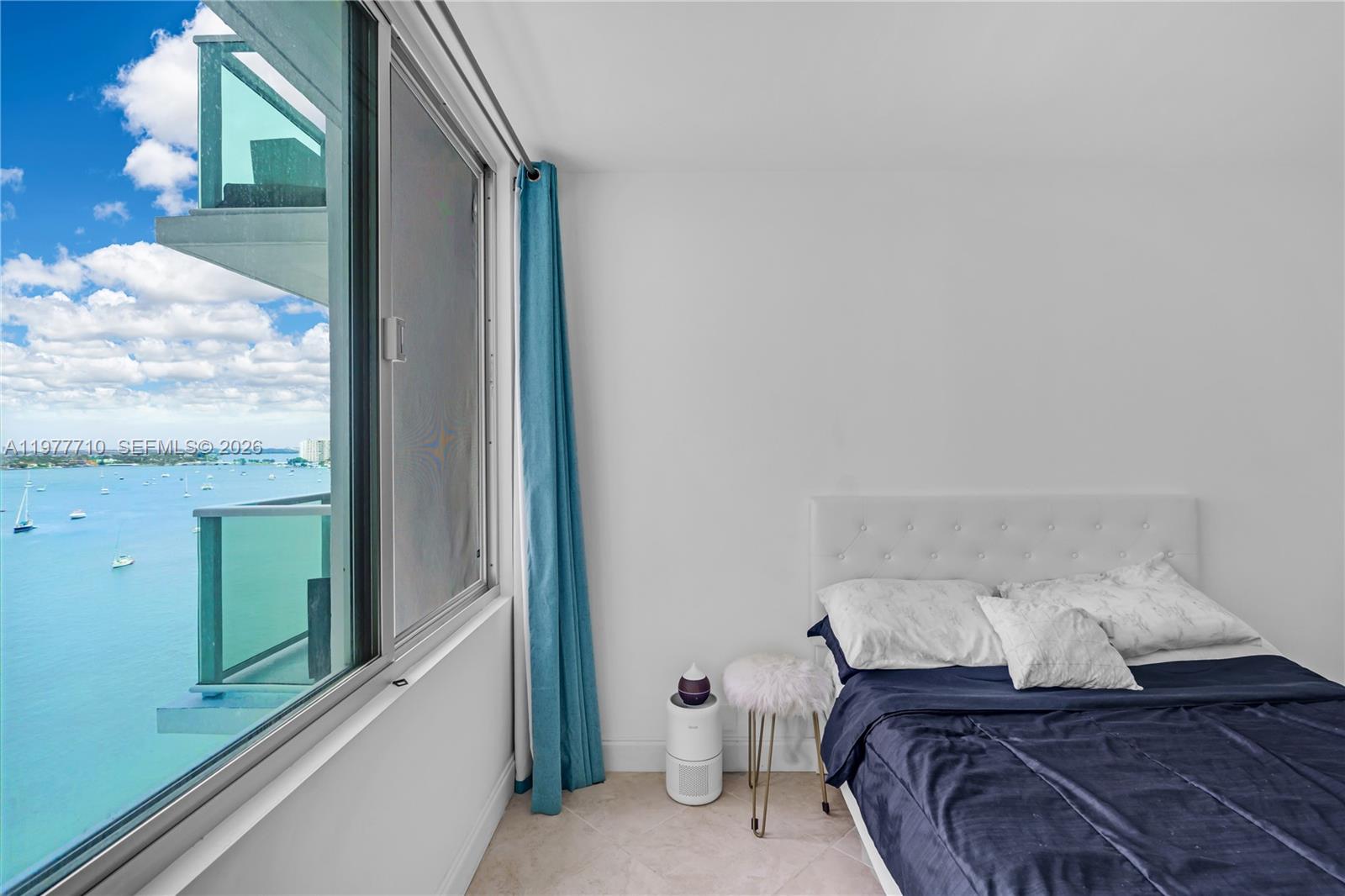 1000 West Ave #1121 Miami Beach, FL 33139