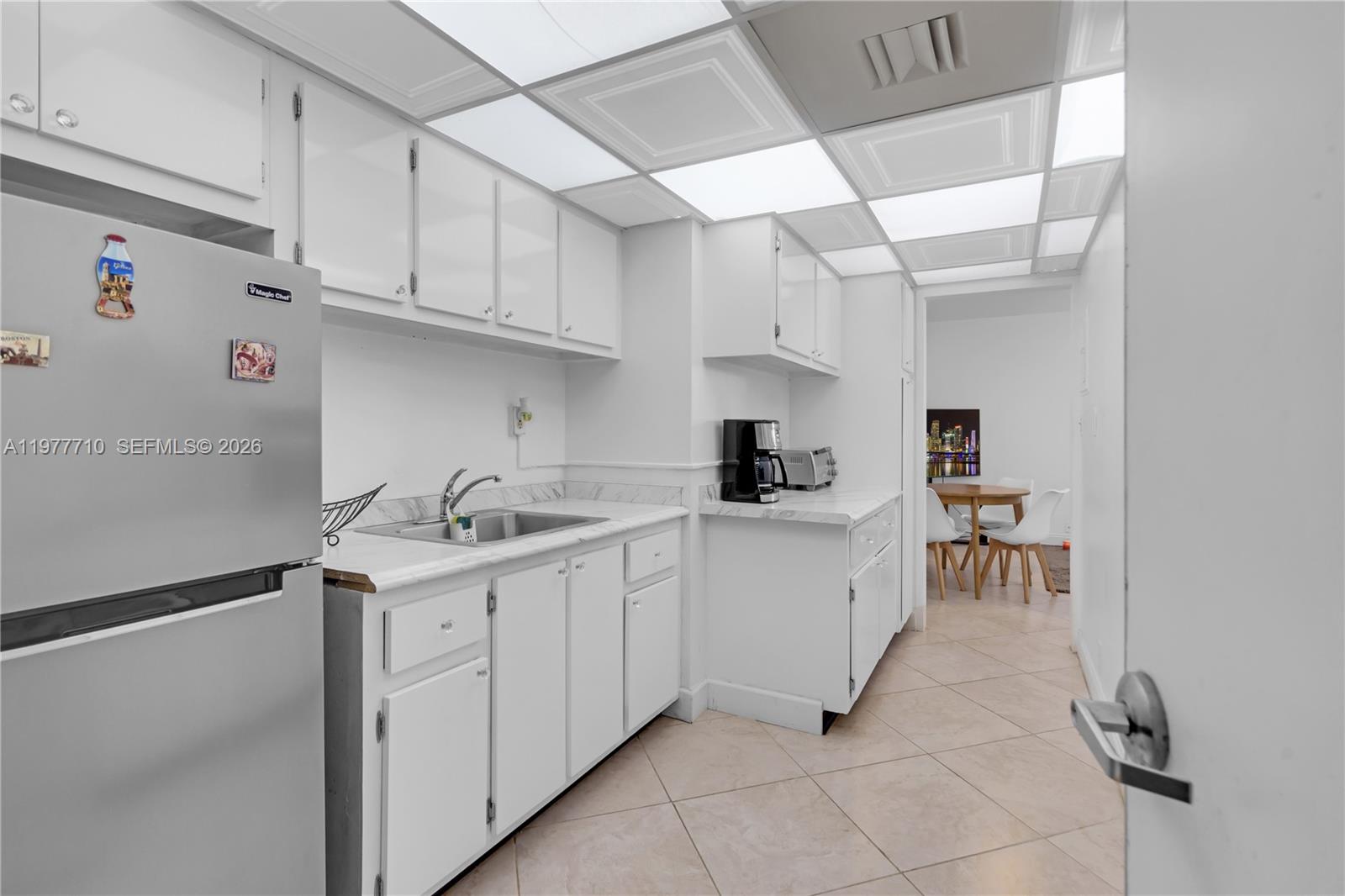 1000 West Ave #1121 Miami Beach, FL 33139