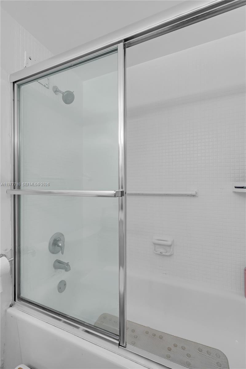 1000 West Ave #1121 Miami Beach, FL 33139