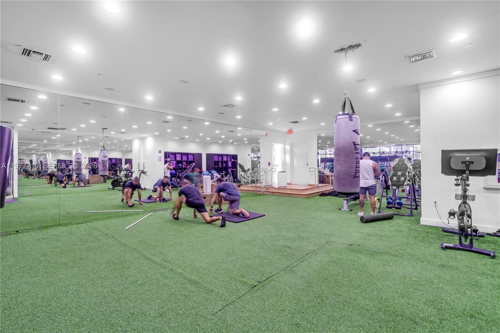 1000 West Ave #1121 Miami Beach, FL 33139