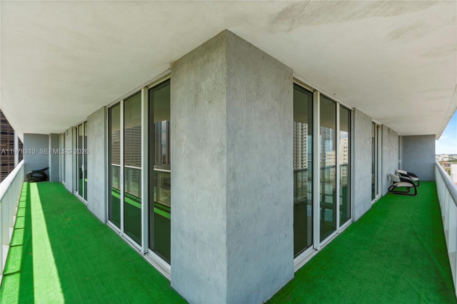 50 Biscayne Blvd #1902 Miami, FL 33132