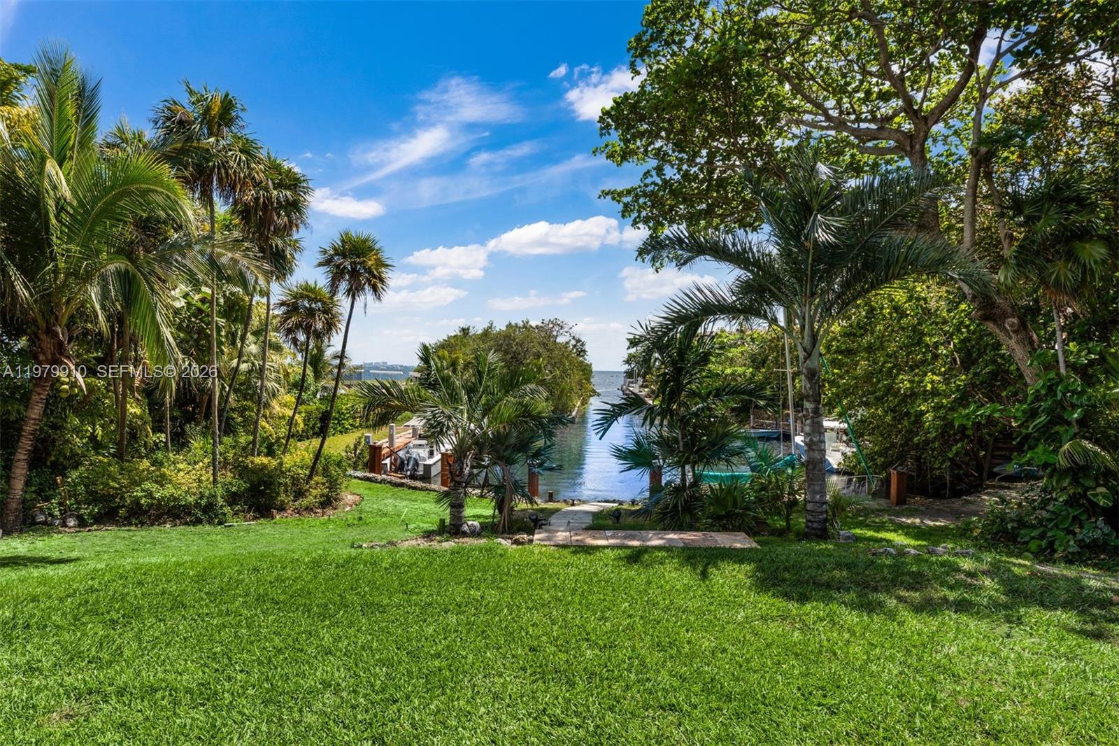 3373 Poinciana Ave Miami, FL 33133