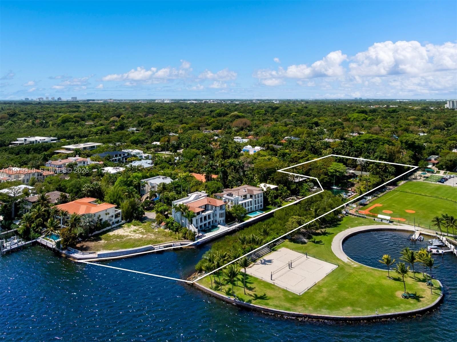 3373 Poinciana Ave Miami, FL 33133