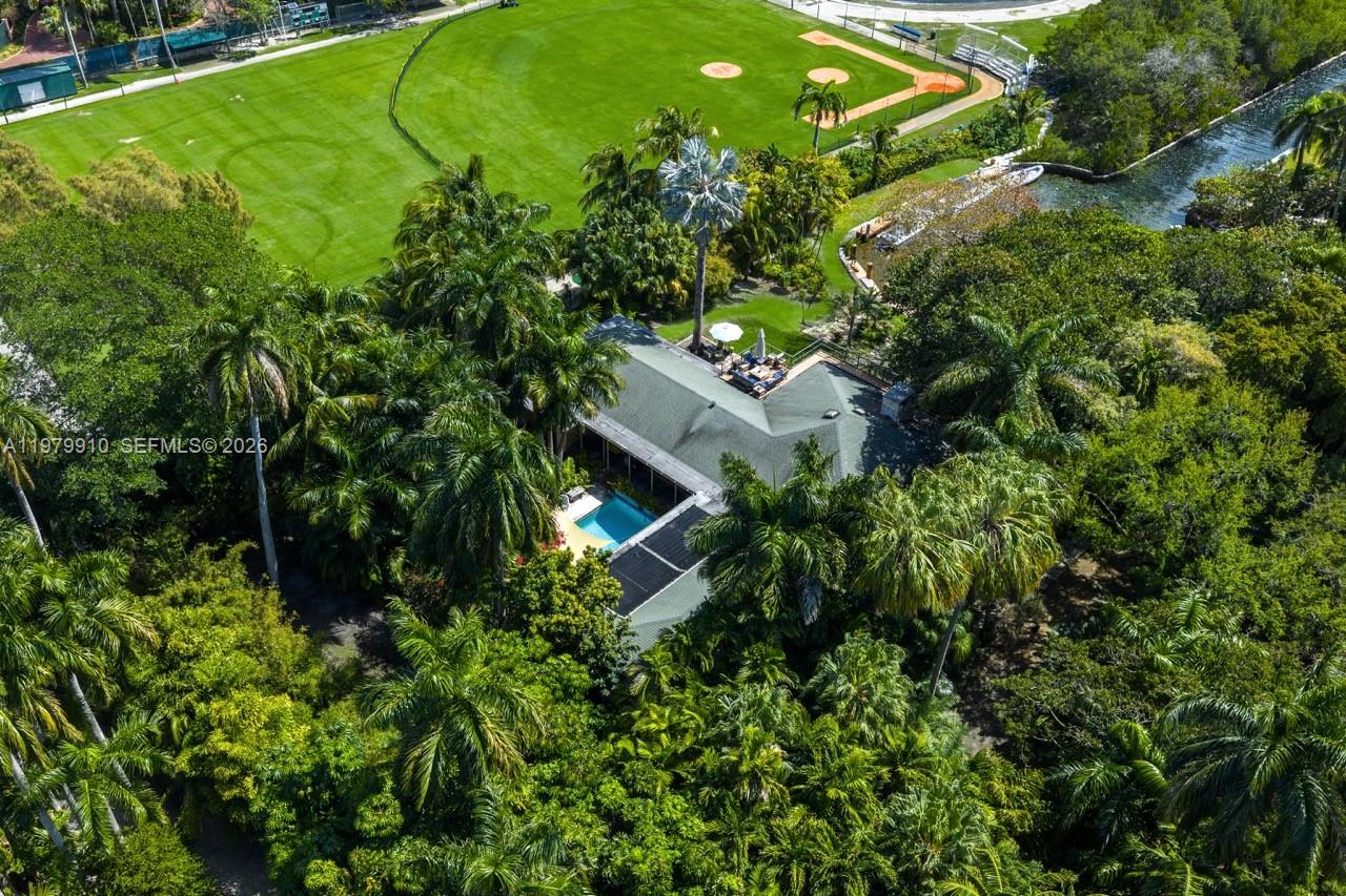 3373 Poinciana Ave Miami, FL 33133