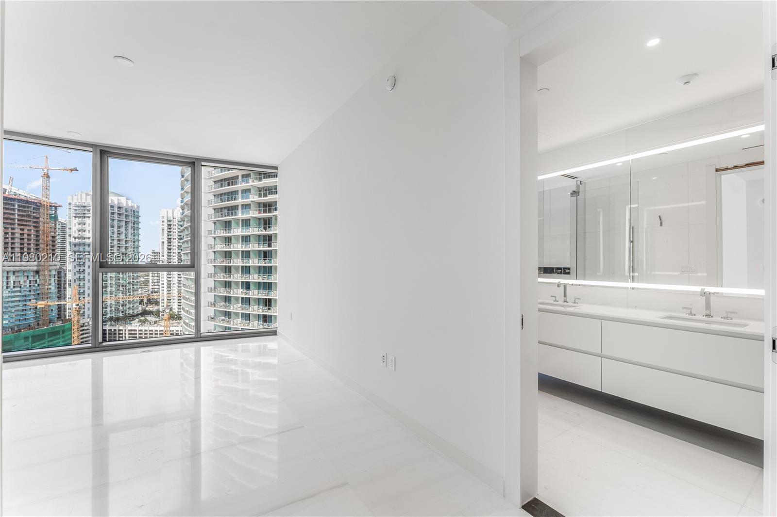300 Biscayne Blvd Way #2507 Miami, FL 33131