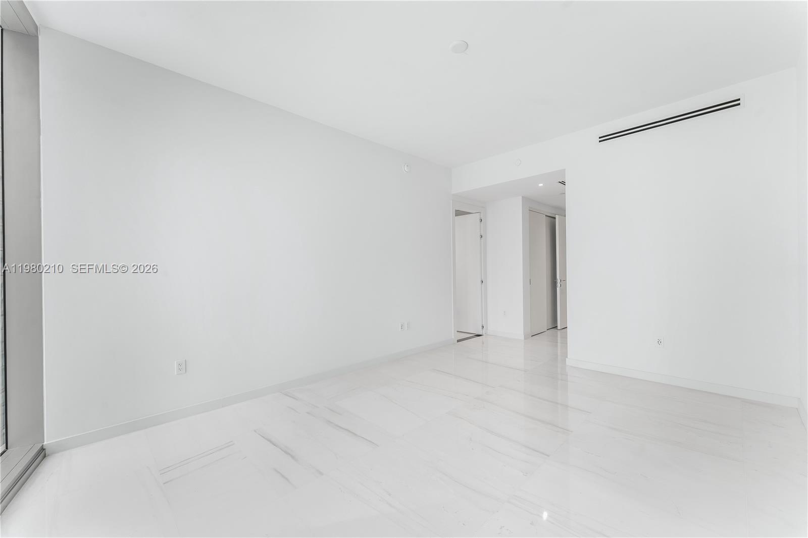 300 Biscayne Blvd Way #2507 Miami, FL 33131