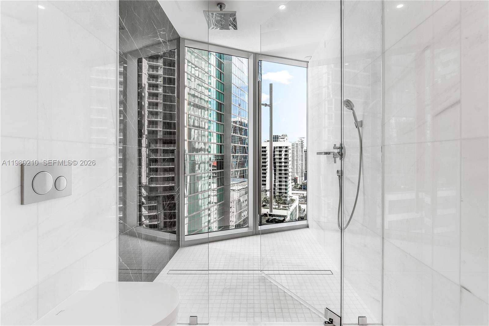 300 Biscayne Blvd Way #2507 Miami, FL 33131