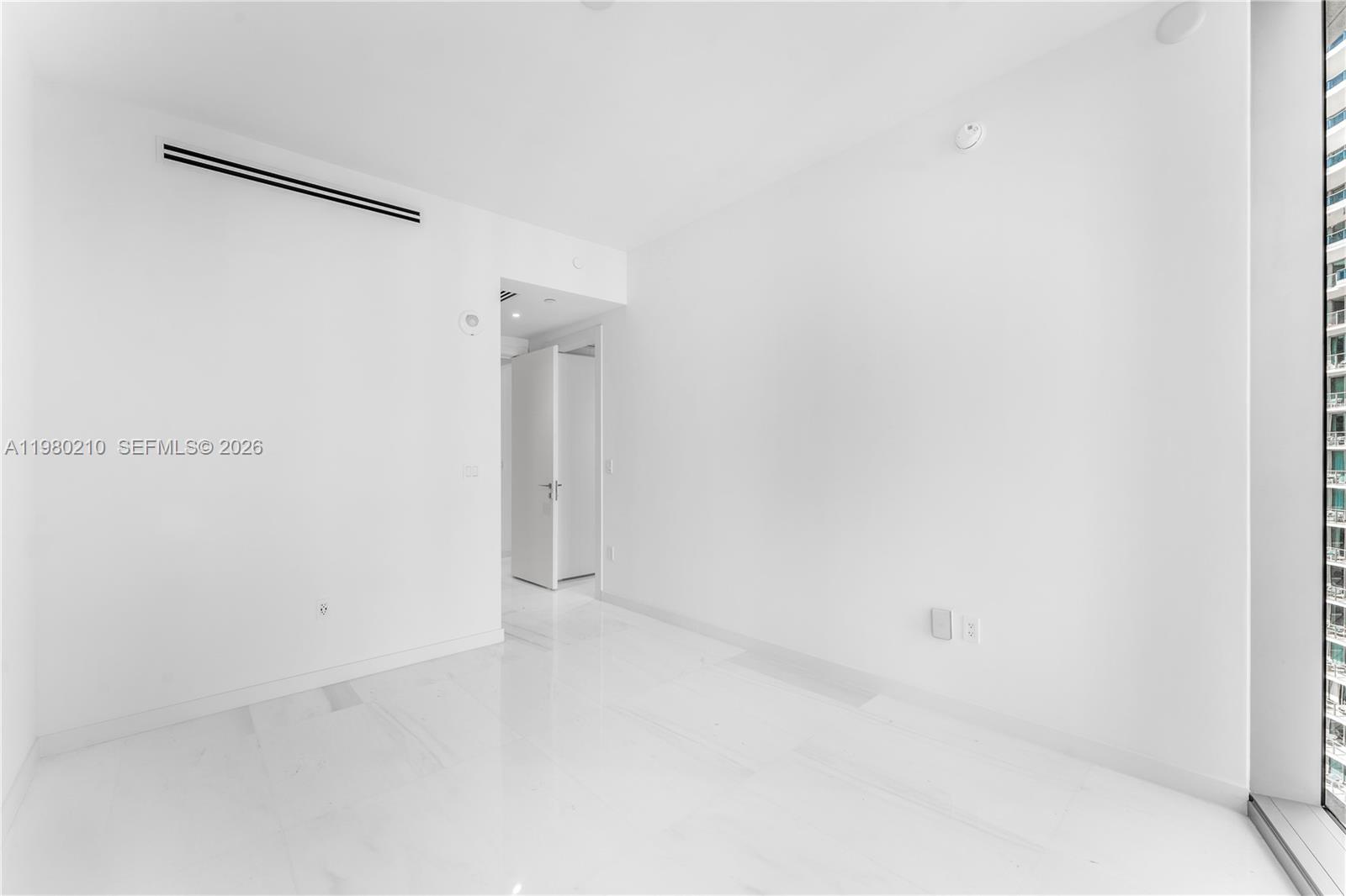 300 Biscayne Blvd Way #2507 Miami, FL 33131