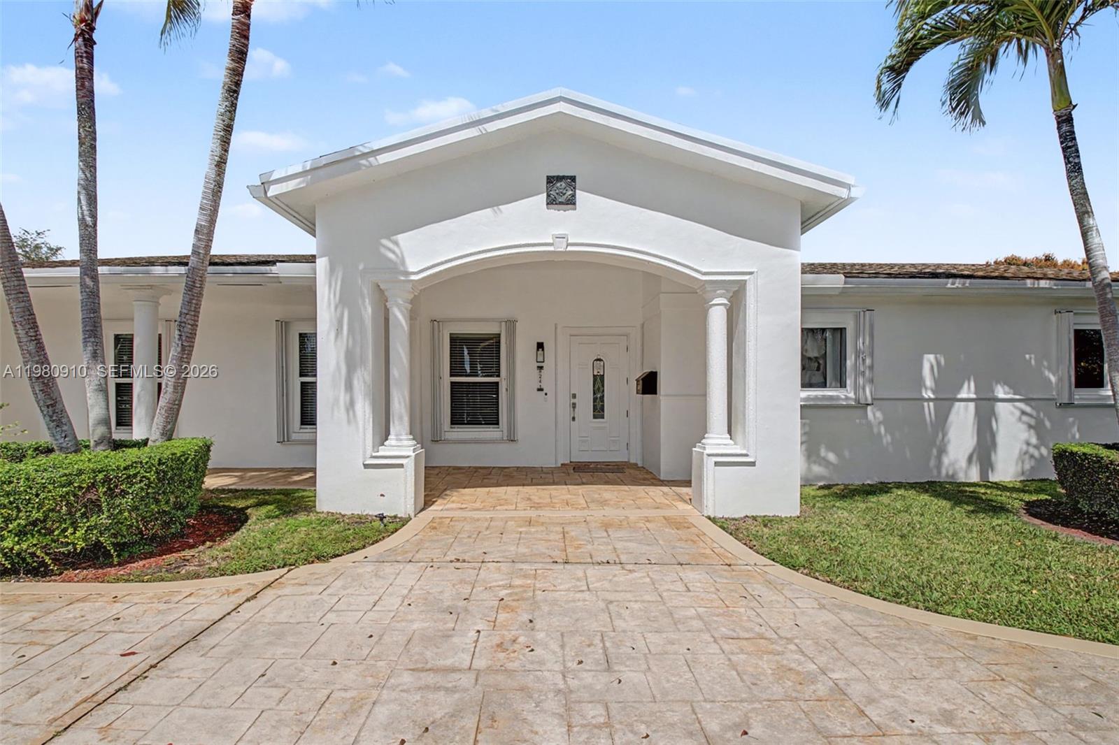 8241 SW 146th St Palmetto Bay, FL 33158