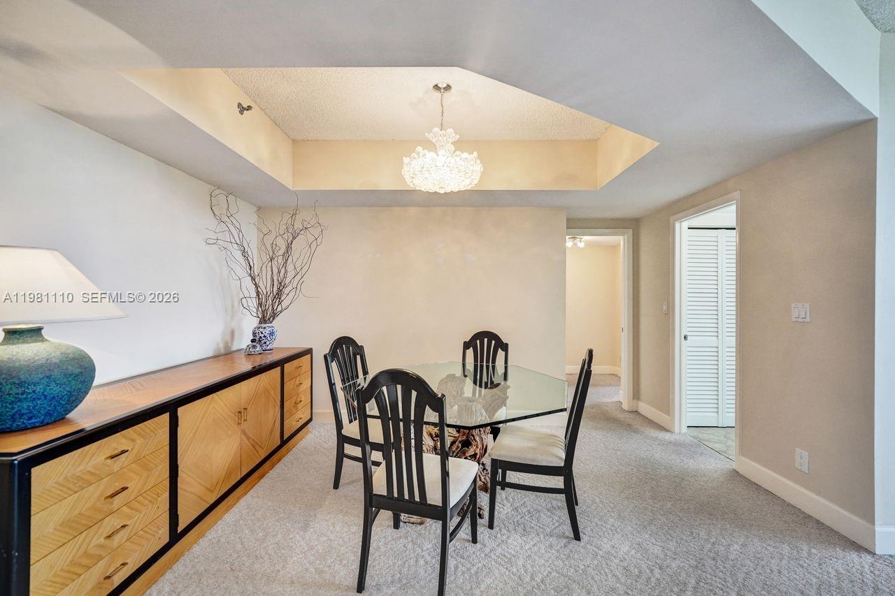 image Hamptons West11