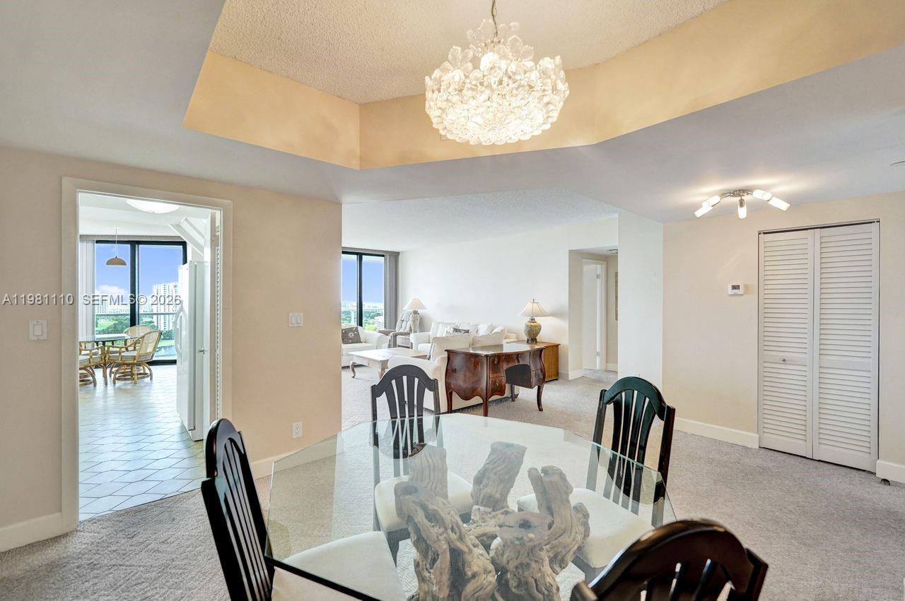 image Hamptons West12