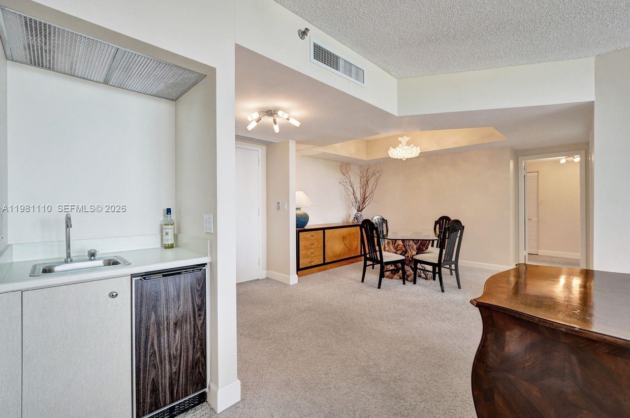 image Hamptons West13