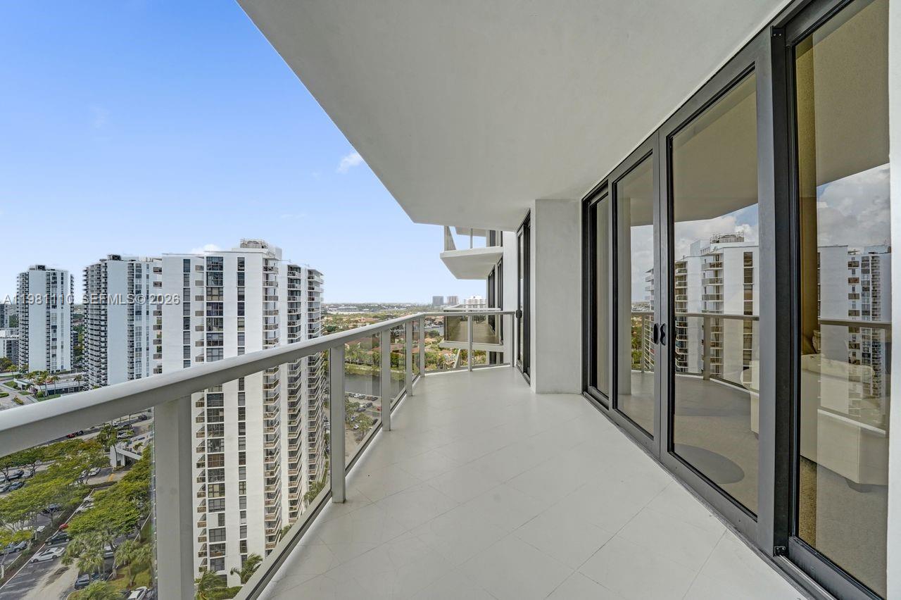 image Hamptons West38