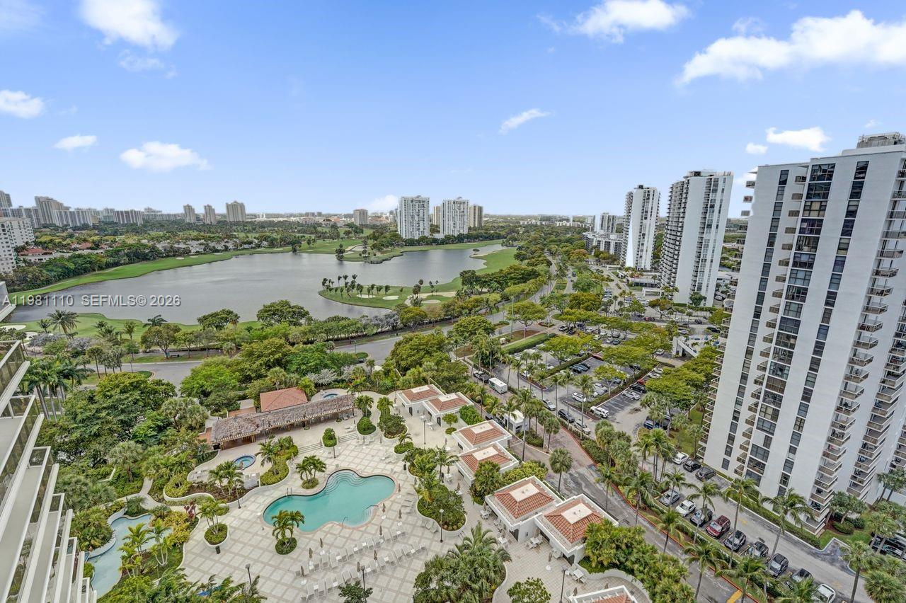 image Hamptons West40