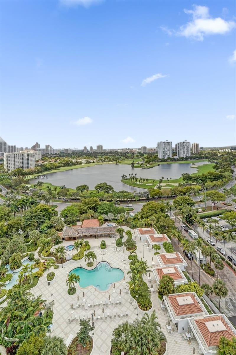 image Hamptons West42