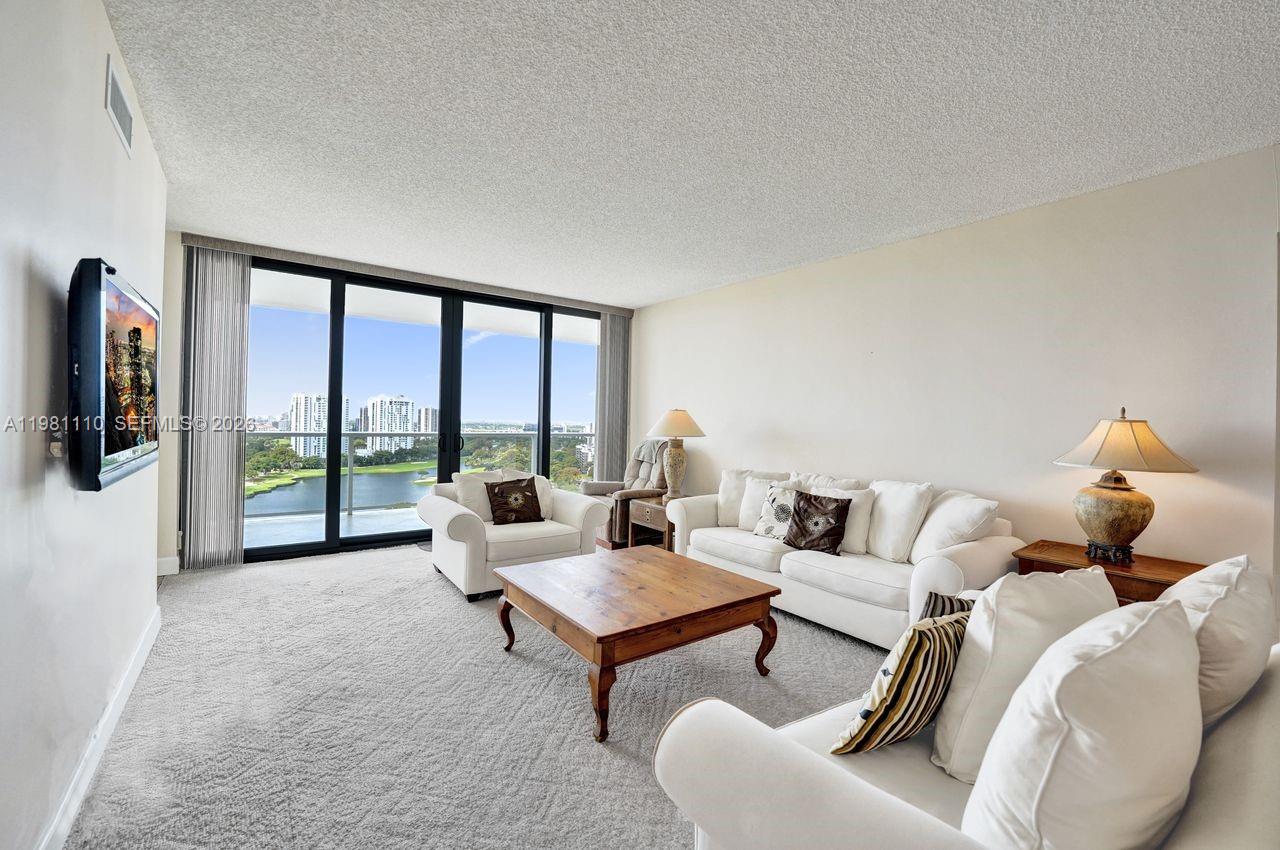 image Hamptons West4