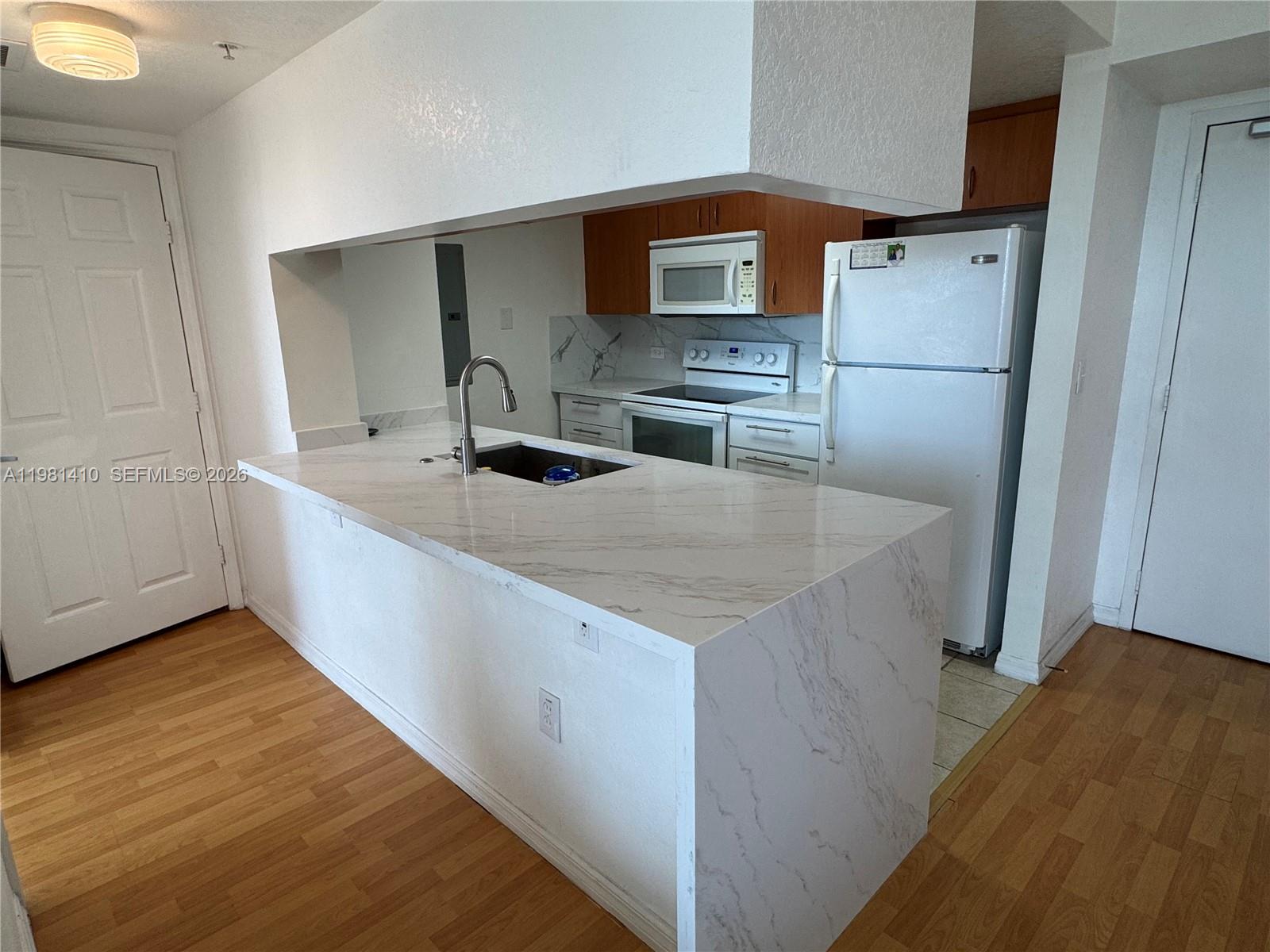 816 NW 11th St #1108