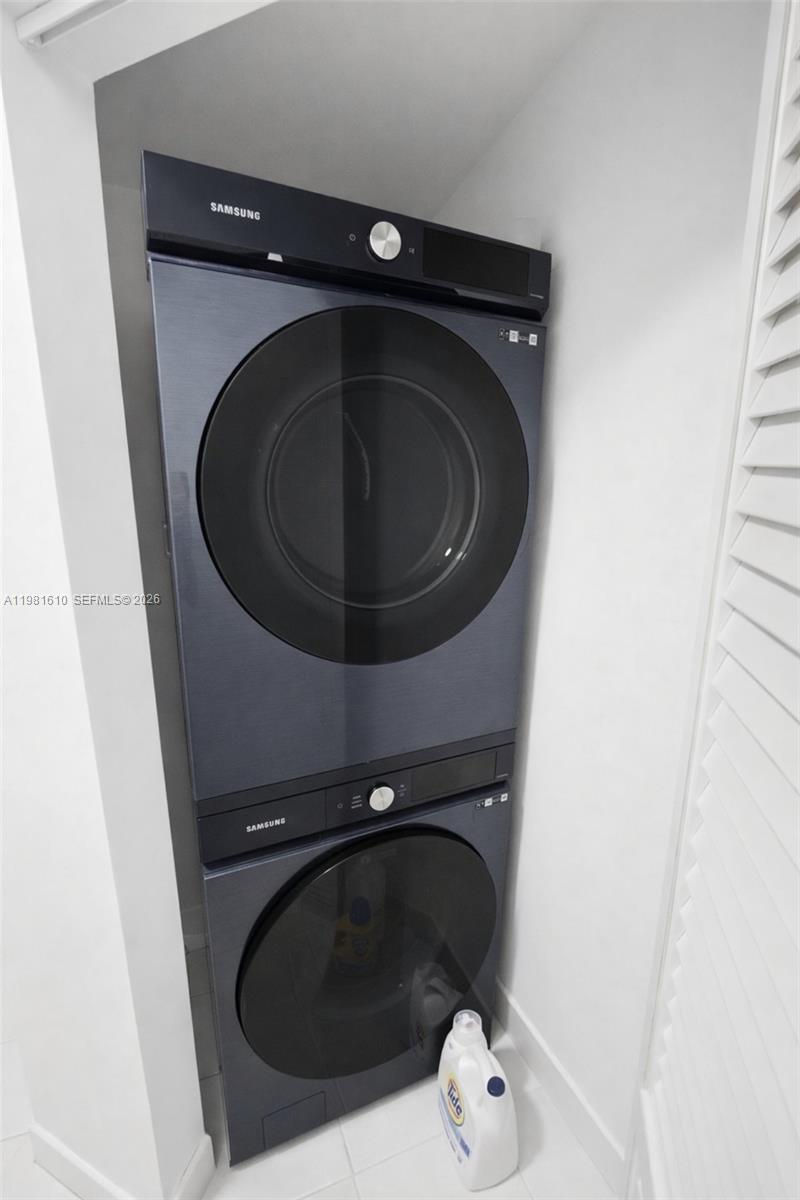 image Axis on Brickell South22