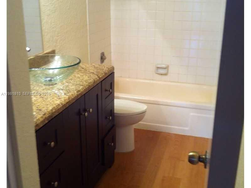 5530 NW 44th St #411C Lauderhill, FL 33319