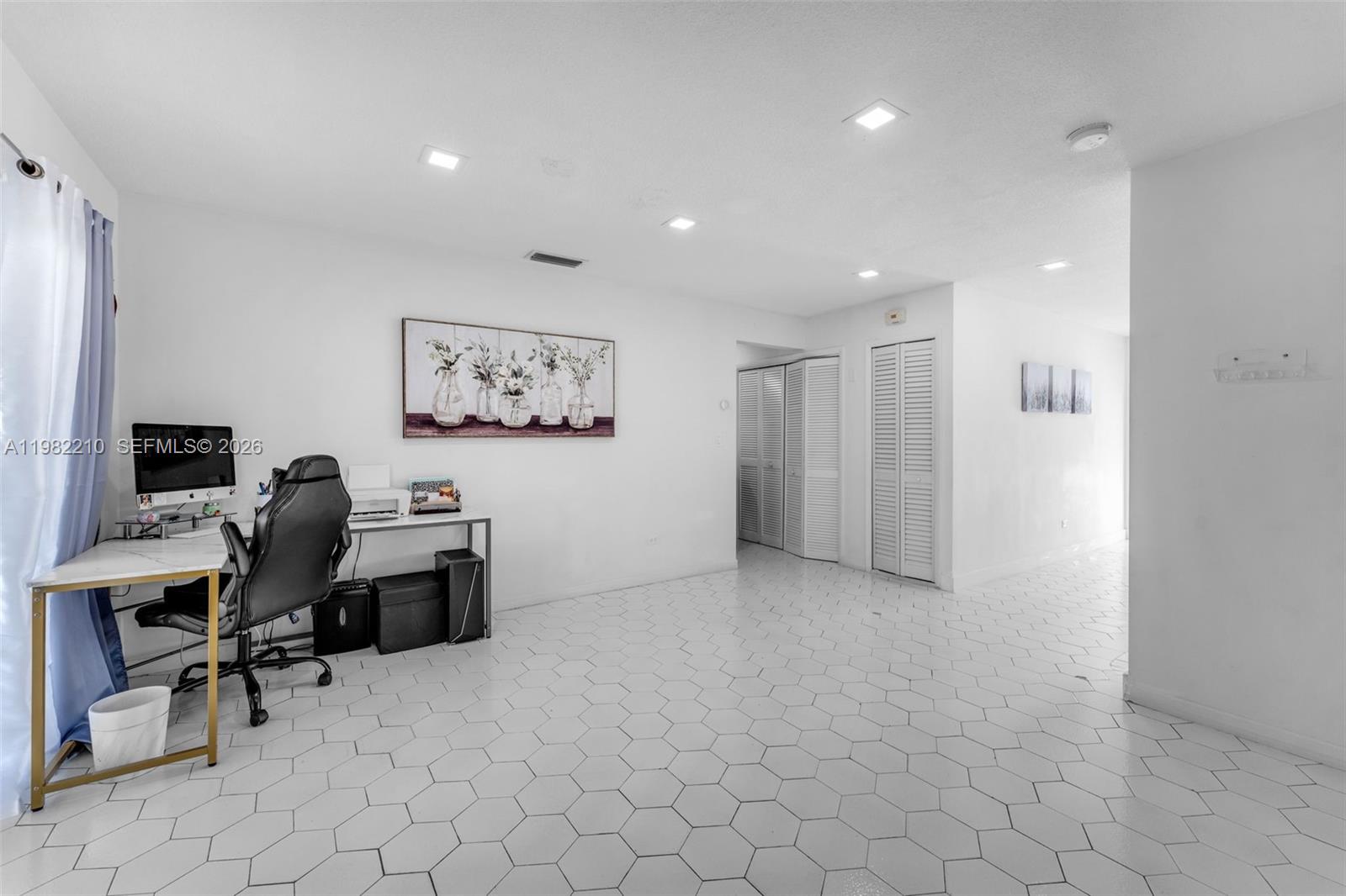 2023 SW 99th Ave Miami, FL 33165