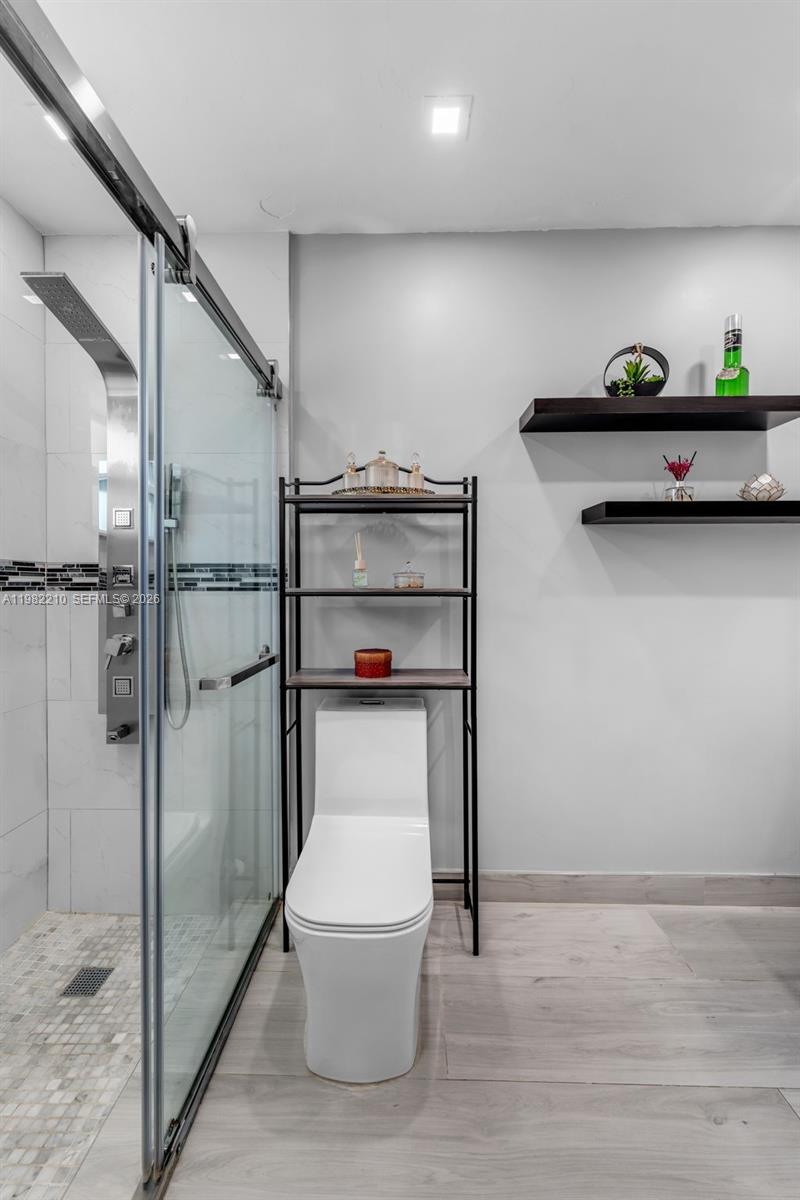 2023 SW 99th Ave Miami, FL 33165