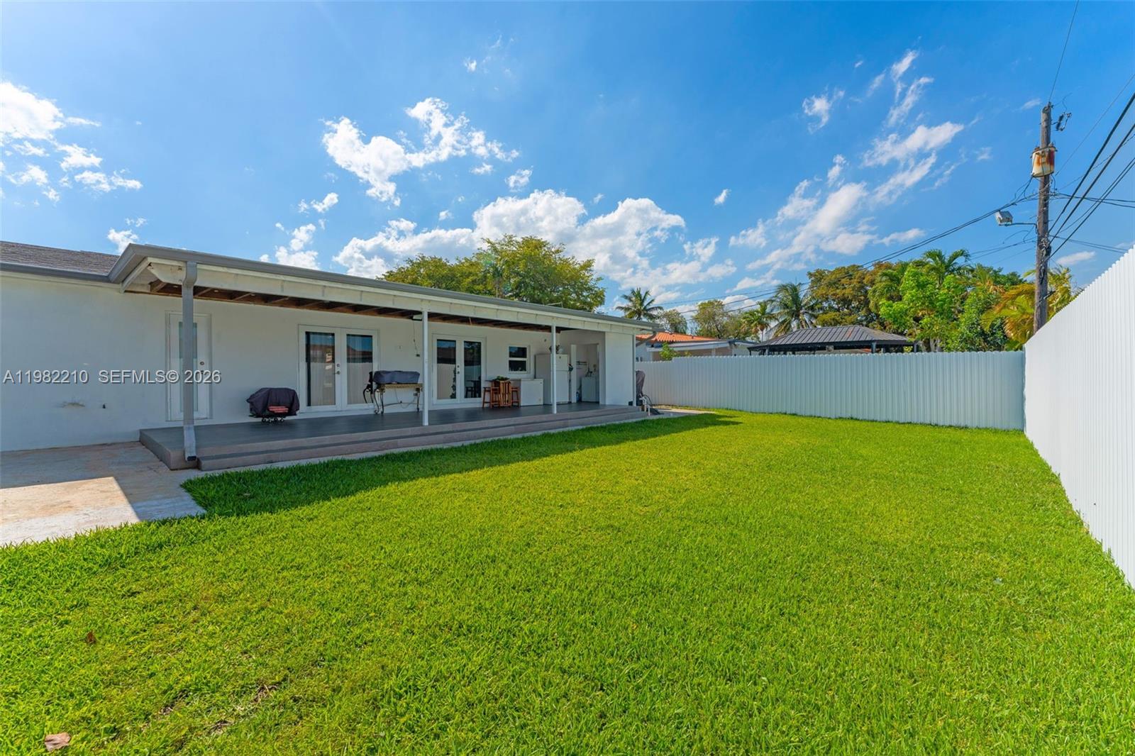 2023 SW 99th Ave Miami, FL 33165