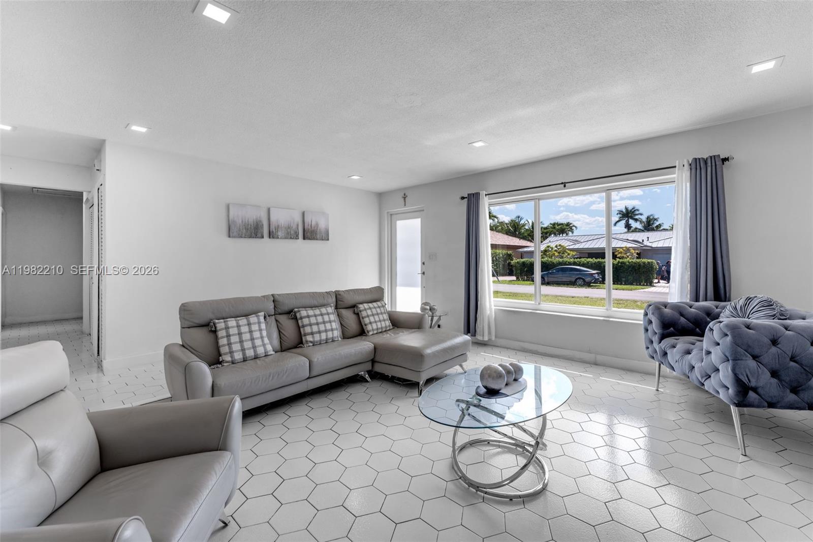 2023 SW 99th Ave Miami, FL 33165