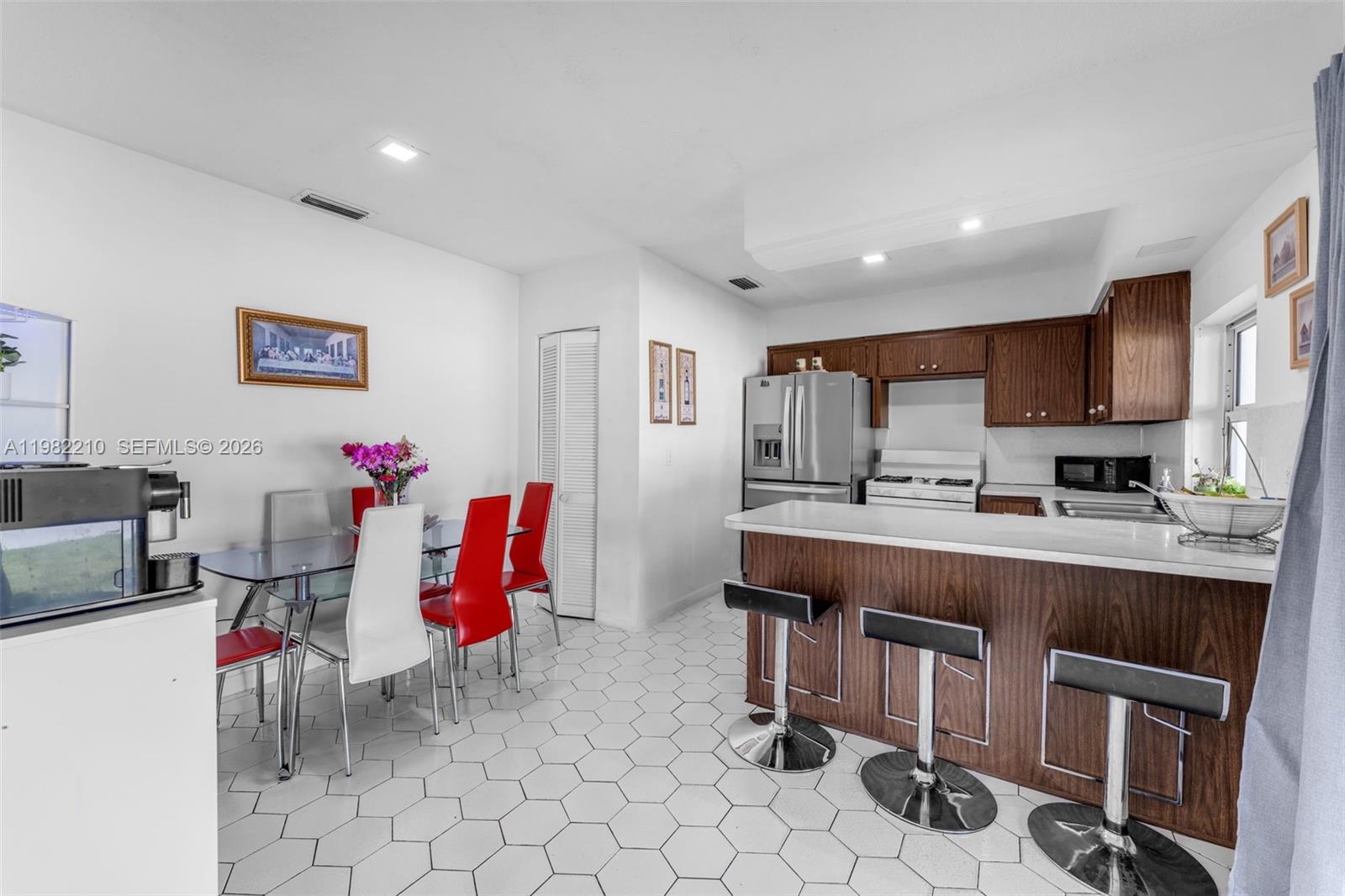 2023 SW 99th Ave Miami, FL 33165