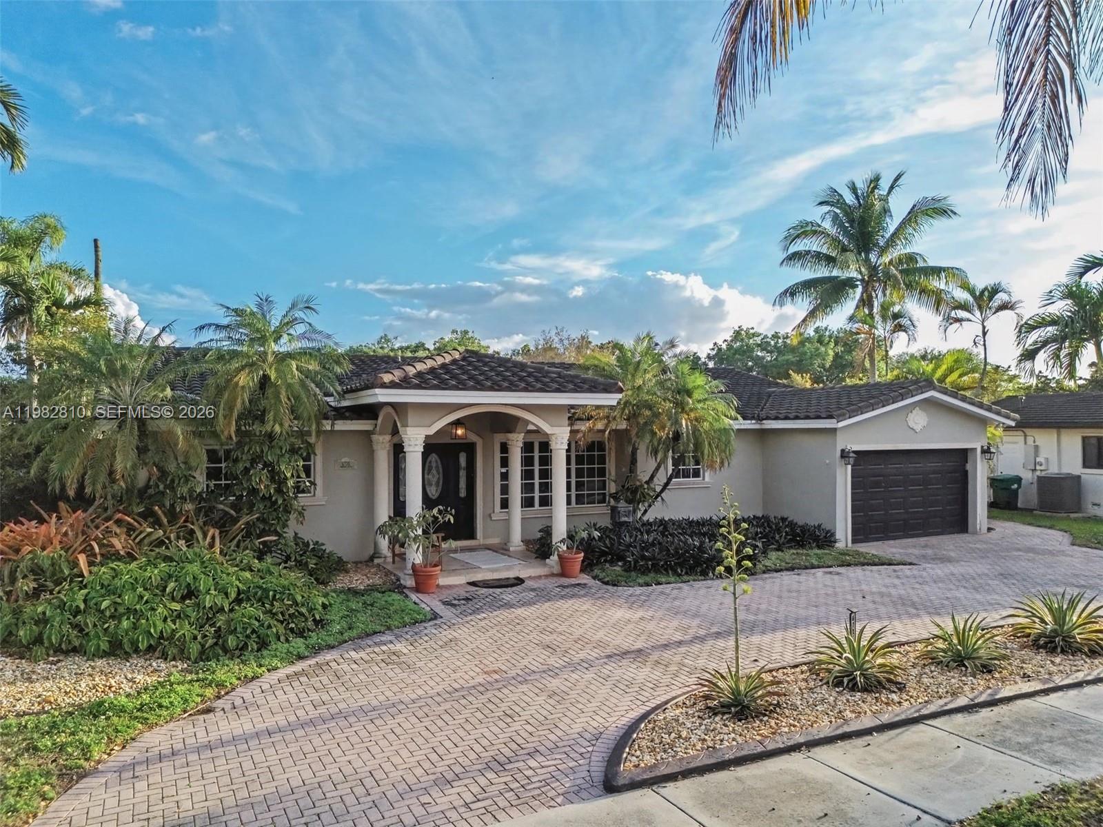 6726 Orchid Dr Miami Lakes, FL 33014