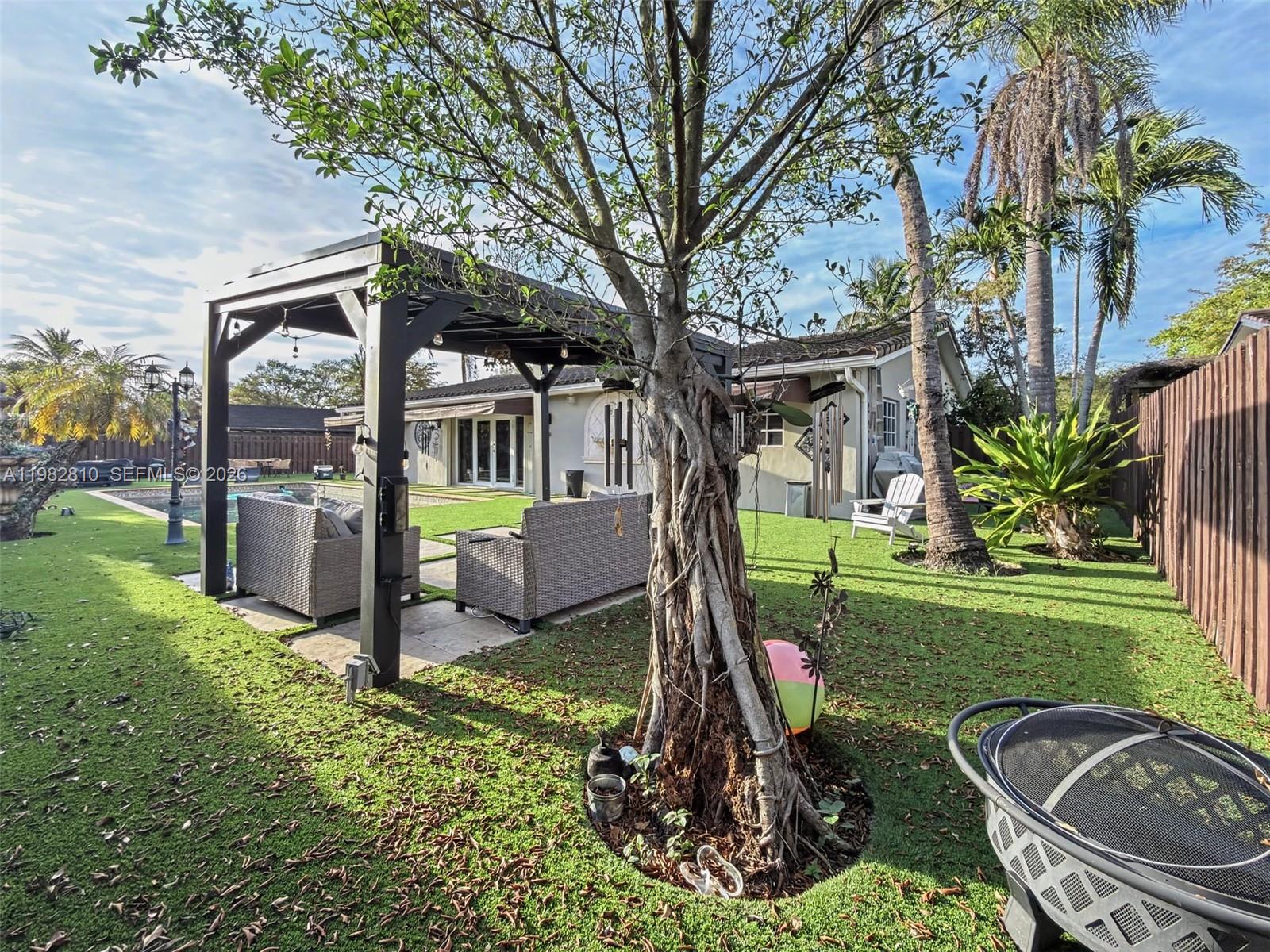 6726 Orchid Dr Miami Lakes, FL 33014