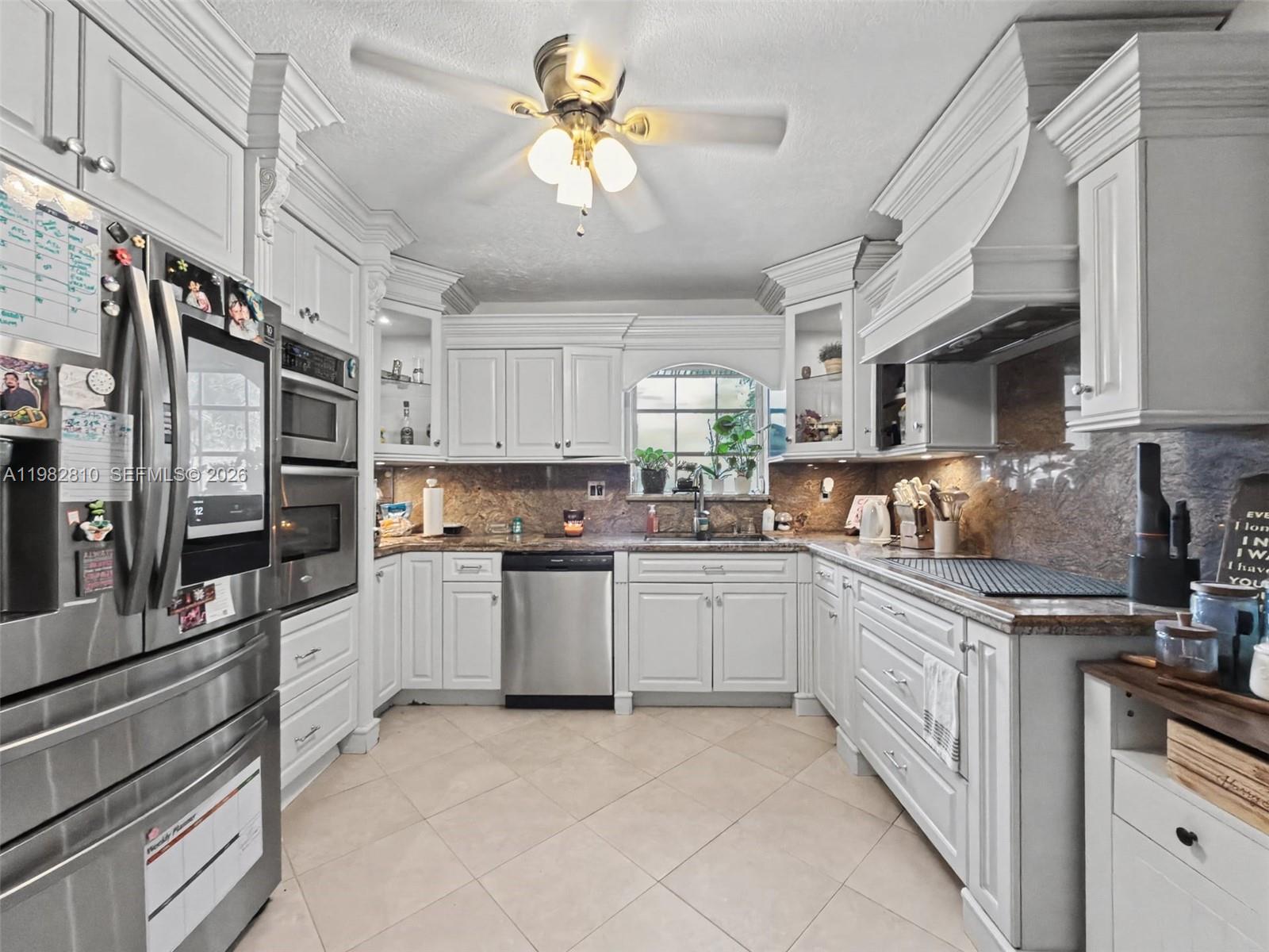 6726 Orchid Dr Miami Lakes, FL 33014