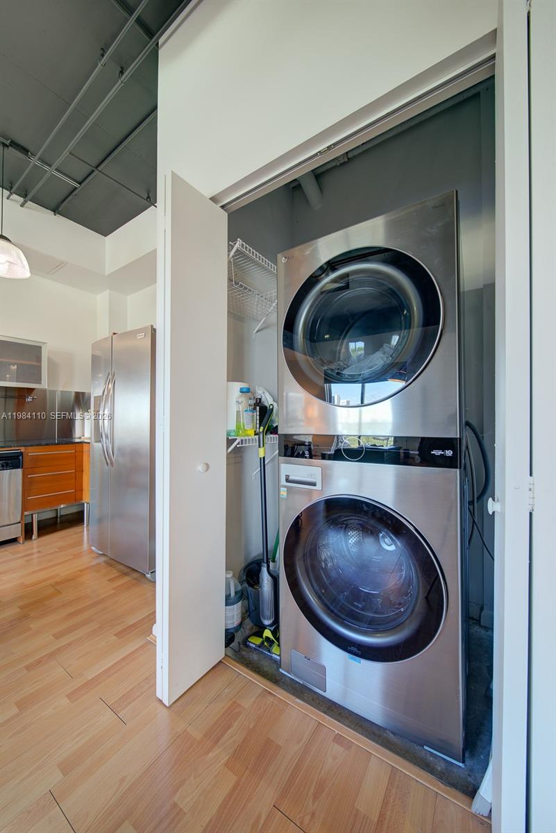 10 SW South Riv Dr #708 Miami, FL 33130