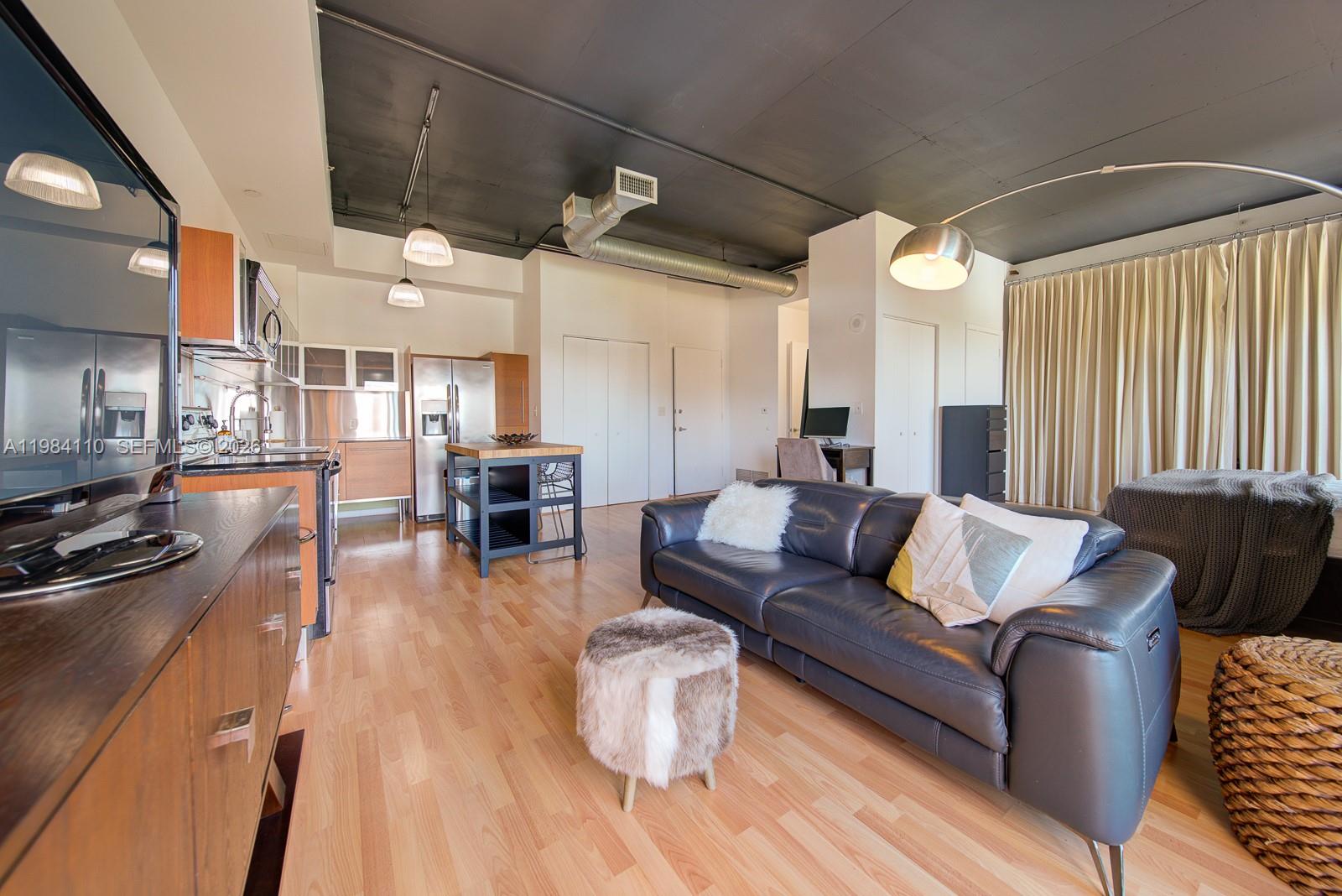 10 SW South Riv Dr #708 Miami, FL 33130