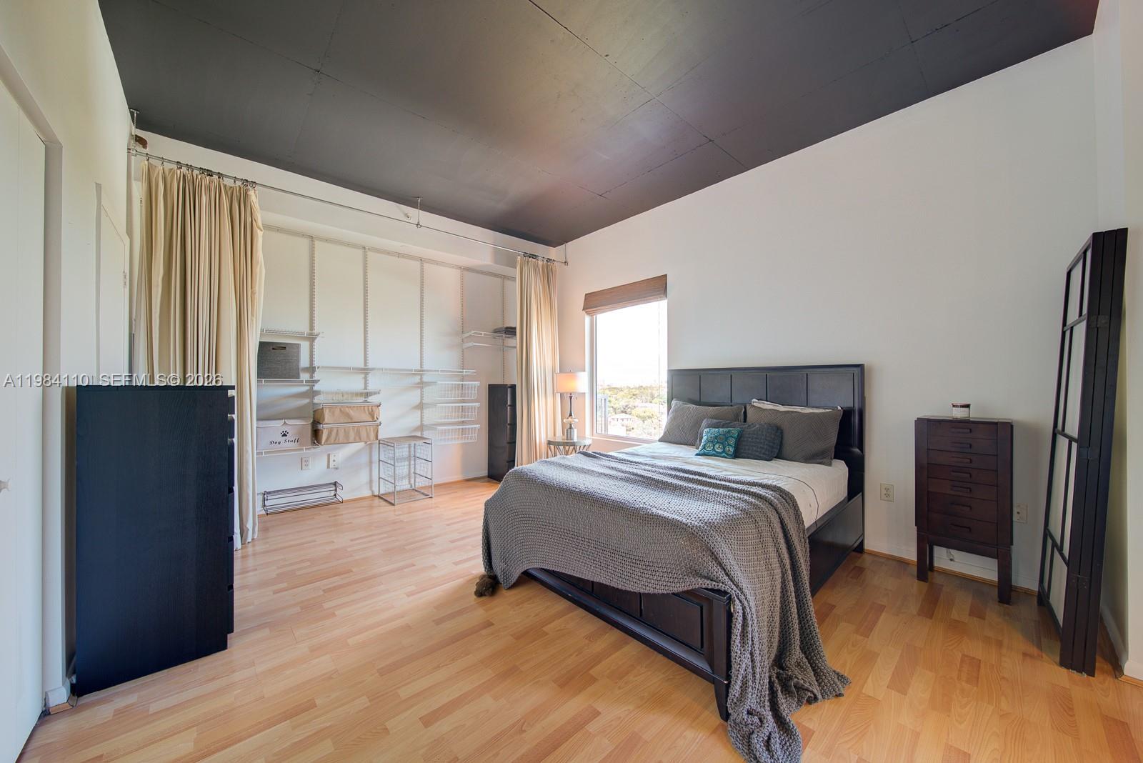 10 SW South Riv Dr #708 Miami, FL 33130