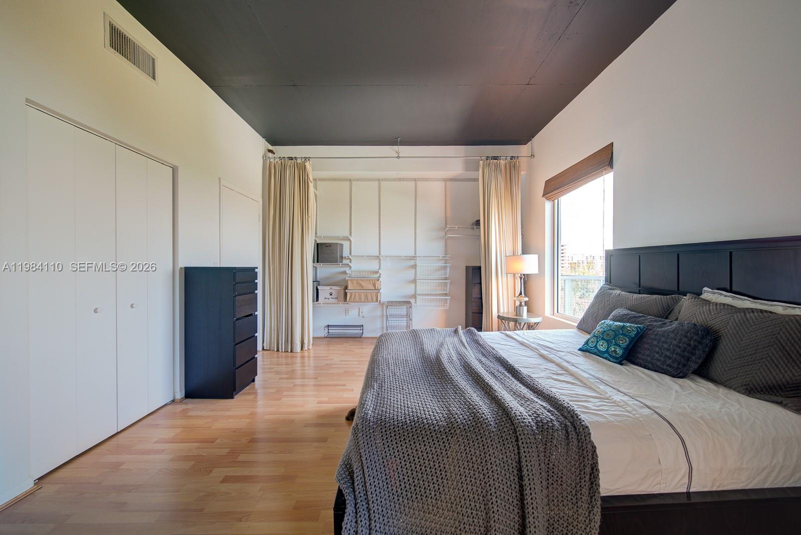 10 SW South Riv Dr #708 Miami, FL 33130