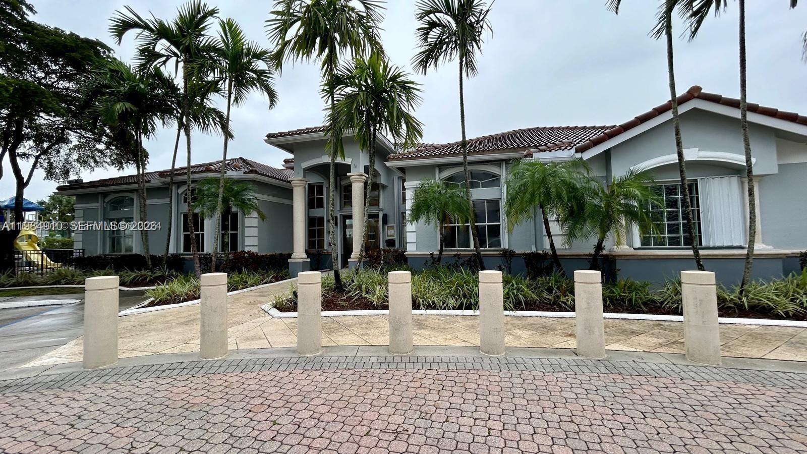 155 NW 96th Ter #2-201 Pembroke Pines, FL 33024