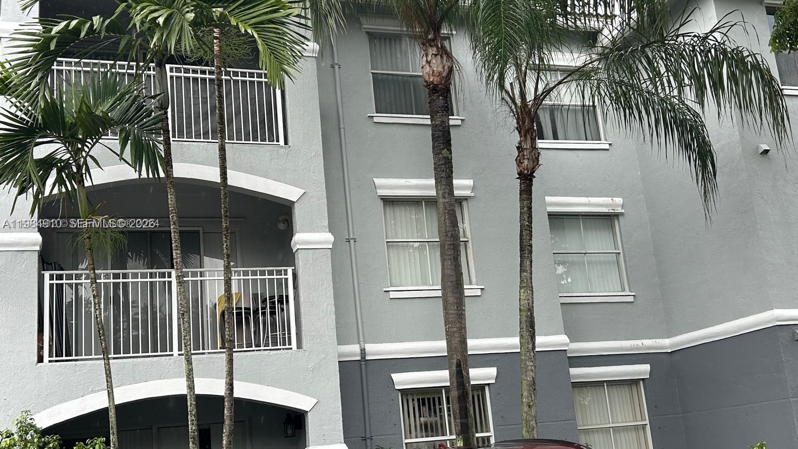 155 NW 96th Ter #2-201 Pembroke Pines, FL 33024