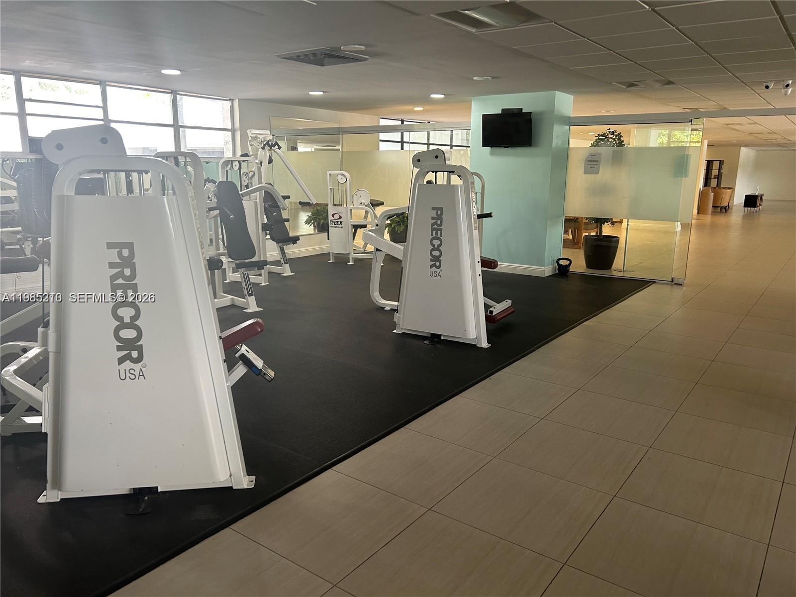 400 Leslie Dr #308 Hallandale Beach, FL 33009