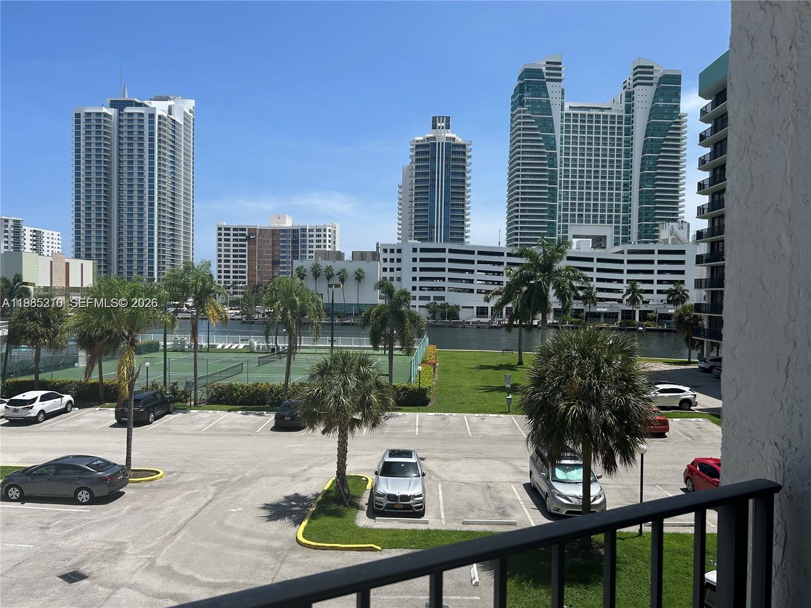 400 Leslie Dr #308 Hallandale Beach, FL 33009