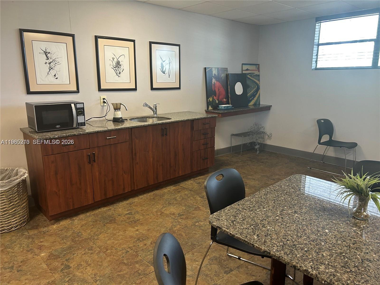 400 Leslie Dr #308 Hallandale Beach, FL 33009