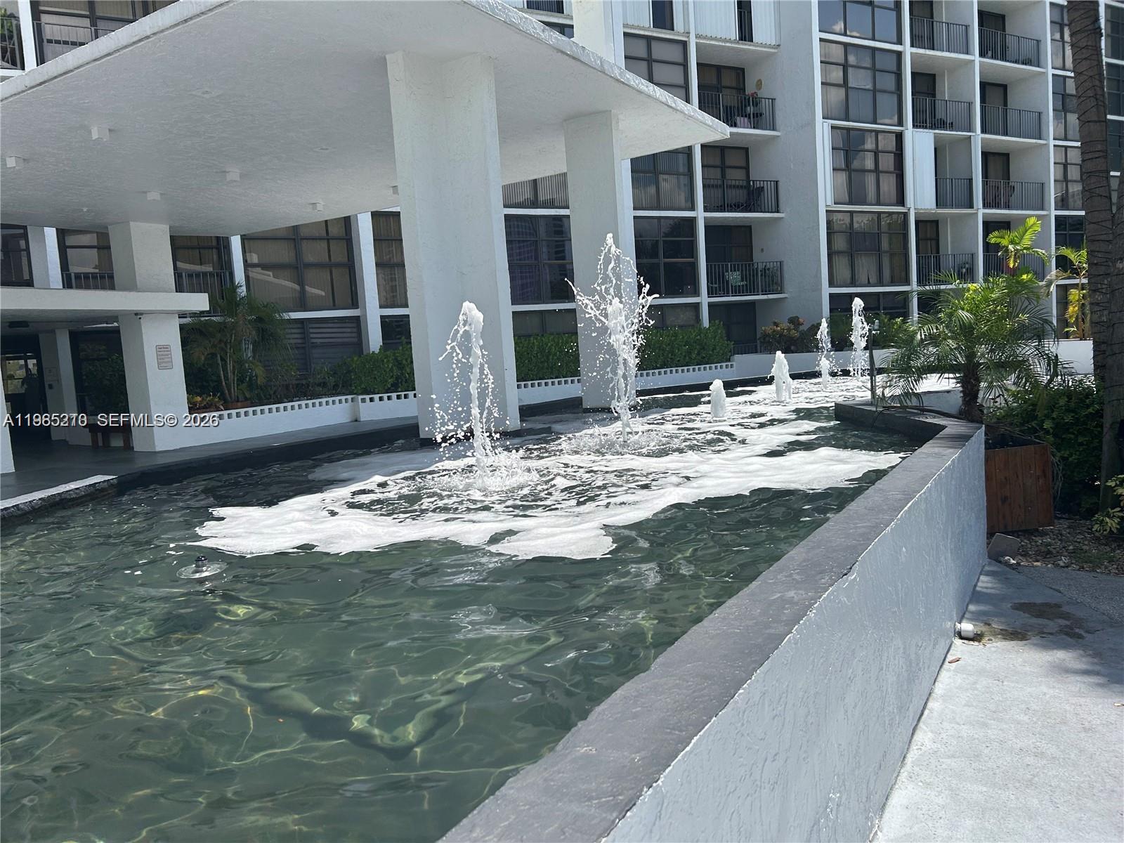 400 Leslie Dr #308 Hallandale Beach, FL 33009