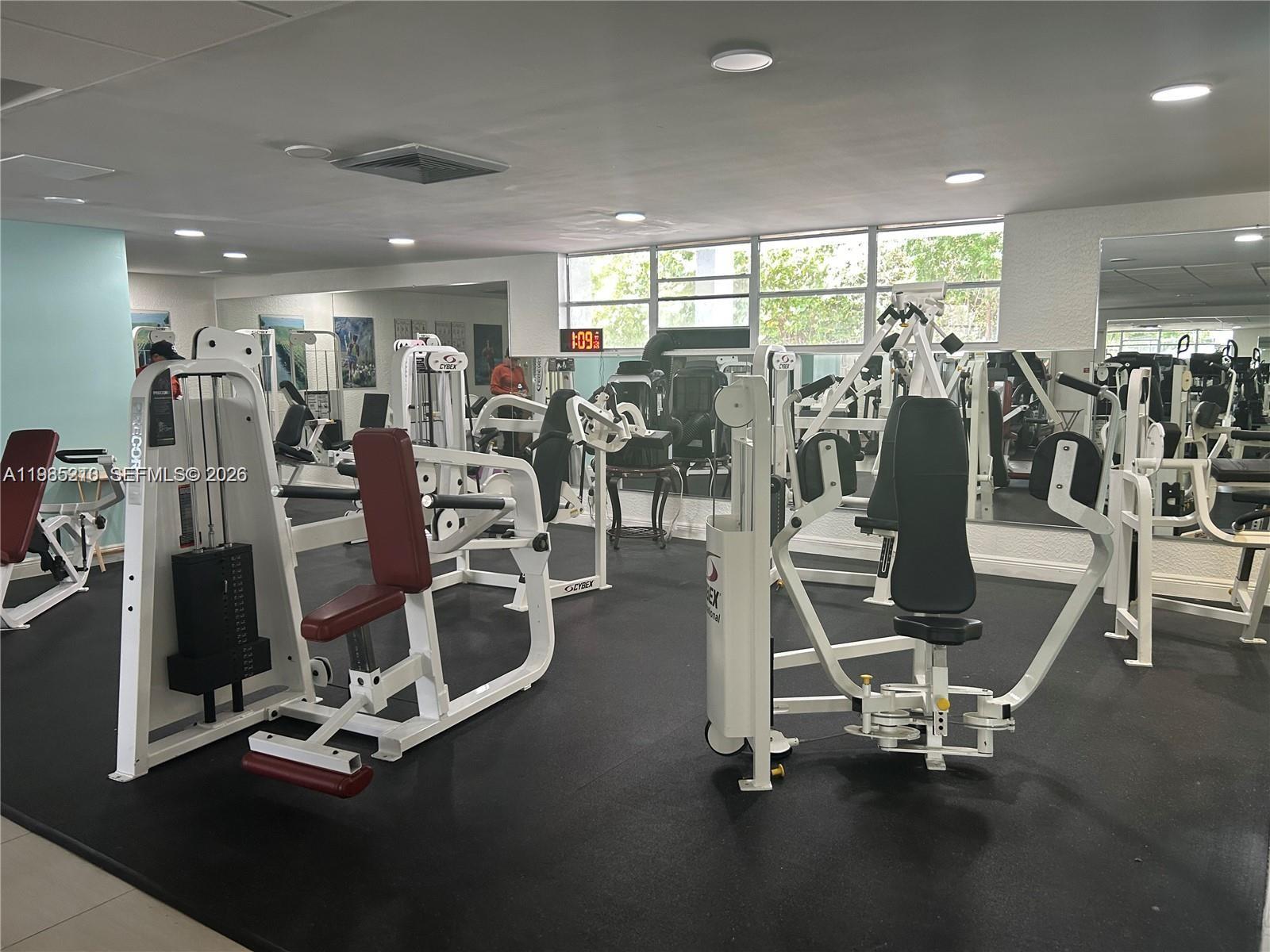 400 Leslie Dr #308 Hallandale Beach, FL 33009