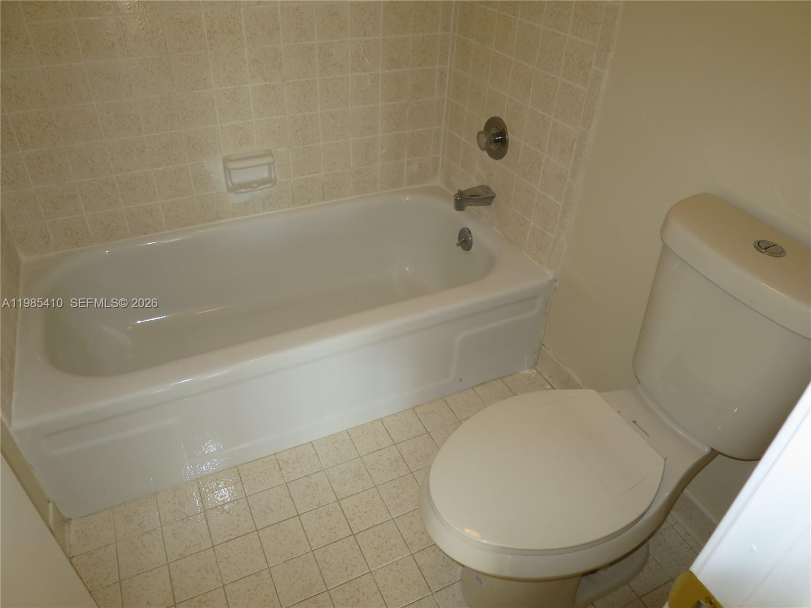 image Charter Club11