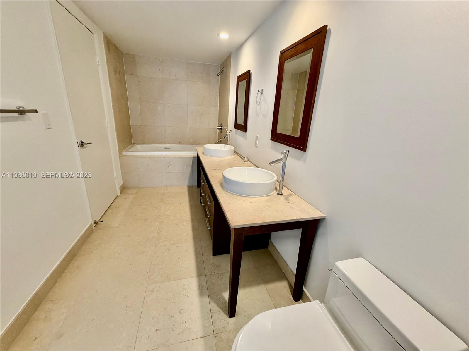 image Icon Brickell I13