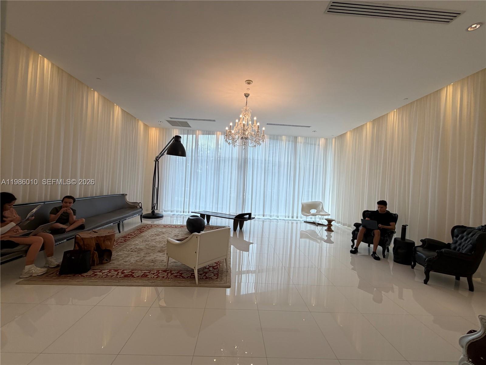 image Icon Brickell I23
