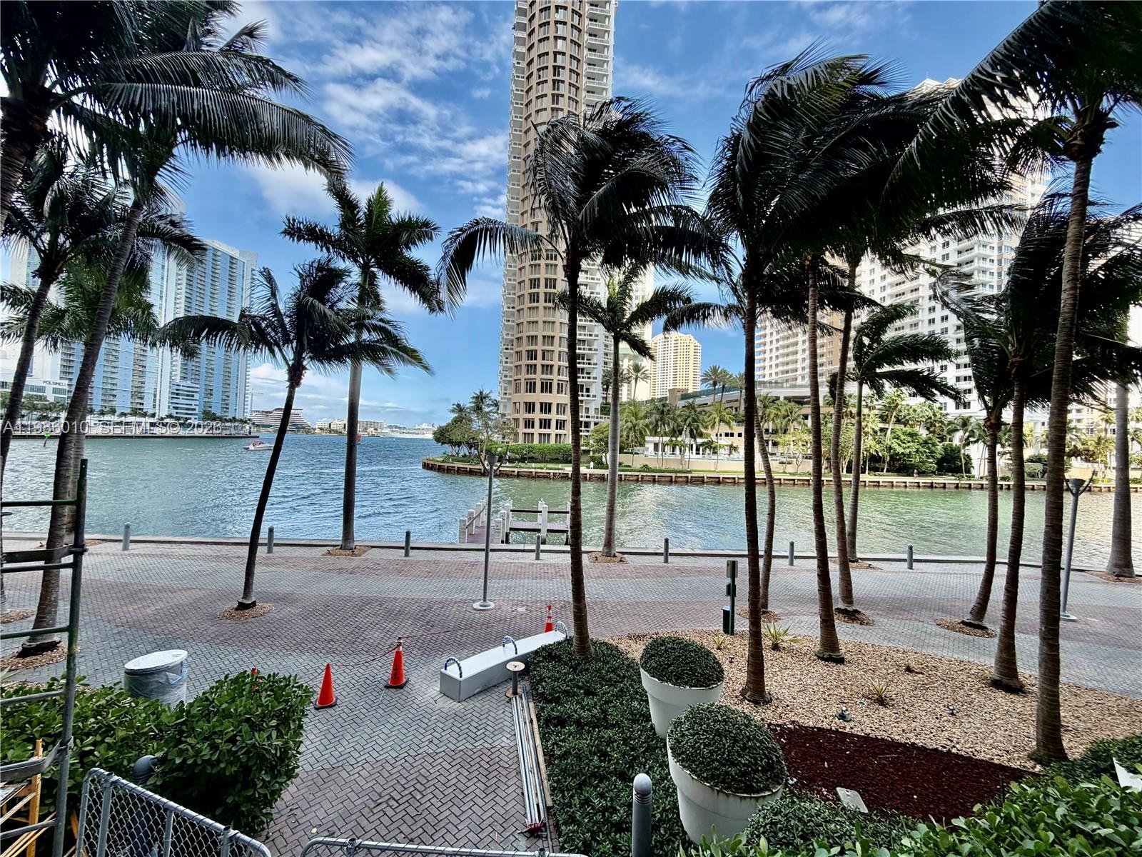 image Icon Brickell I31