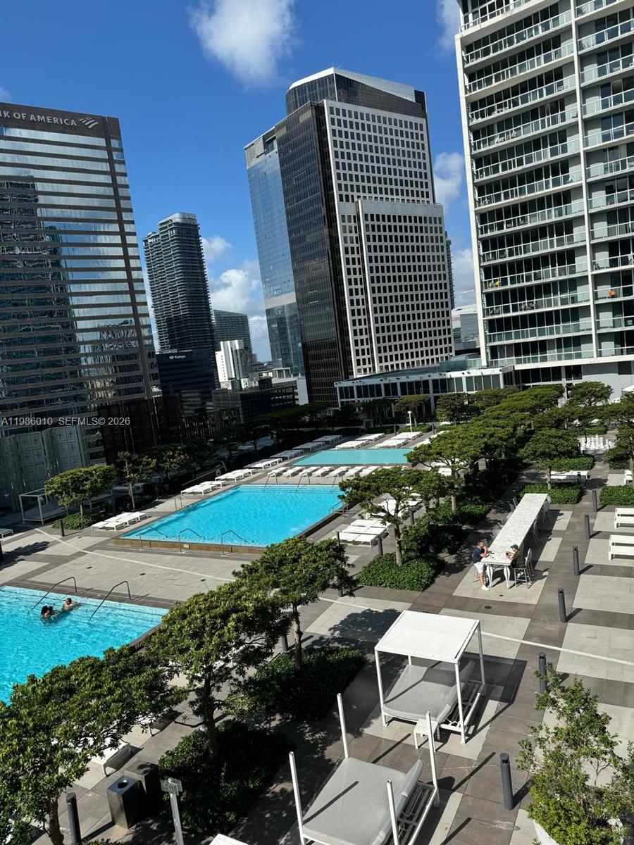 image Icon Brickell I39