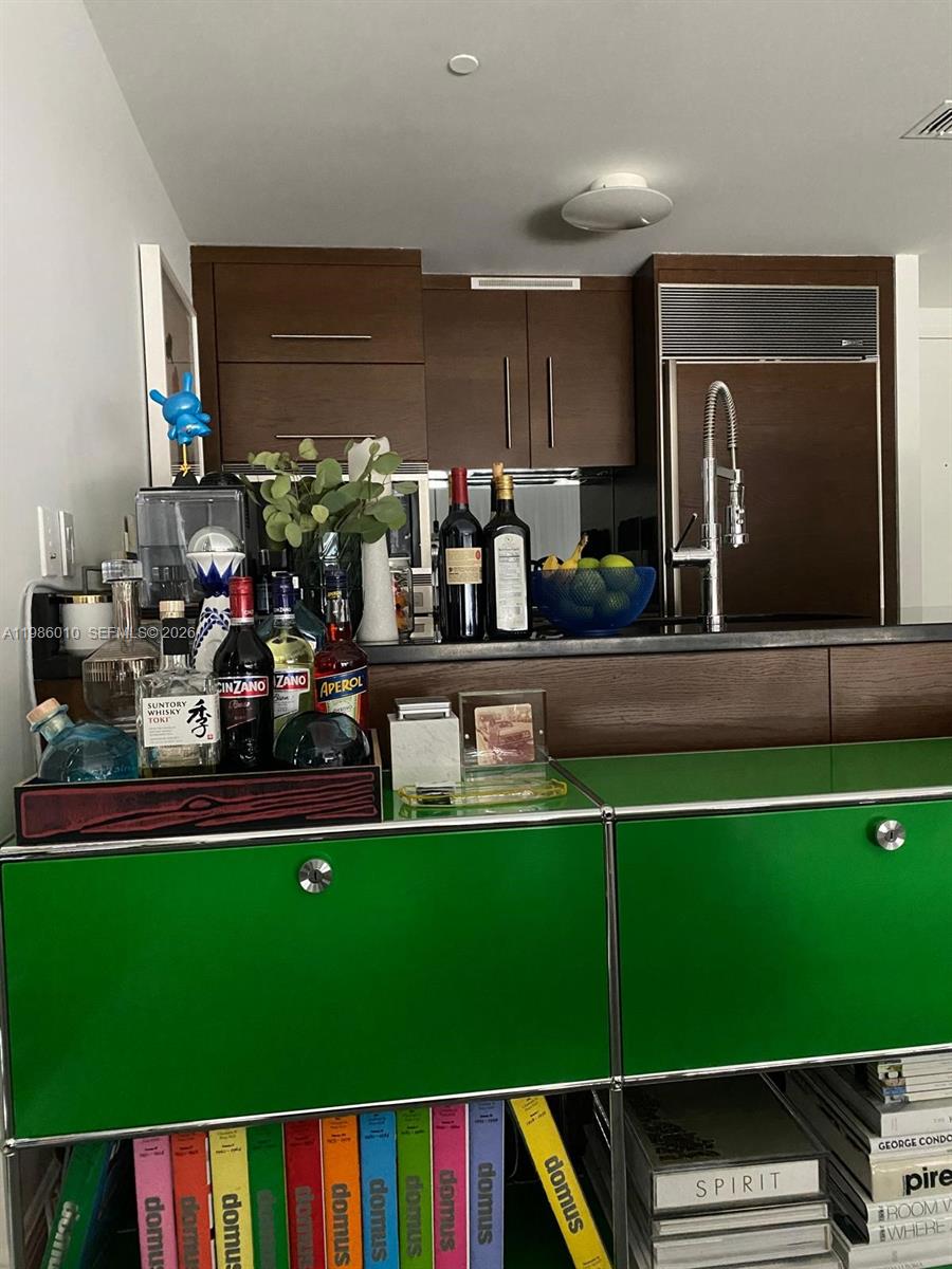 image Icon Brickell I5